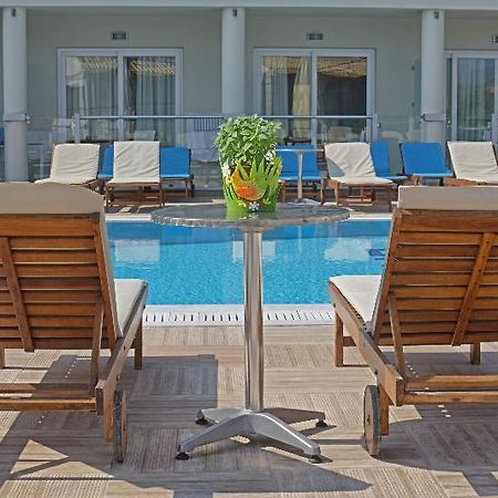 Palapart Gikas Suites And Studios Gouvia Bagian luar foto