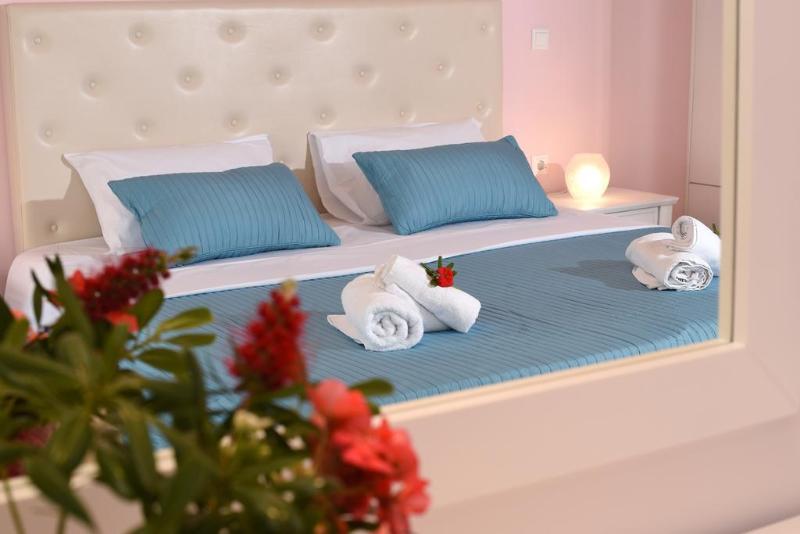 Palapart Gikas Suites And Studios Gouvia Bagian luar foto