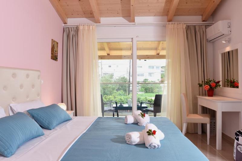 Palapart Gikas Suites And Studios Gouvia Bagian luar foto